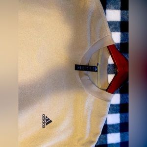 I have a adidas sweater XL color beige